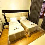 Hotel E Arte Center Tirana