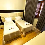 Hotel E Arte Center