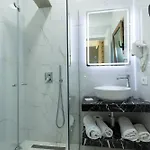 Hotel E Arte Center