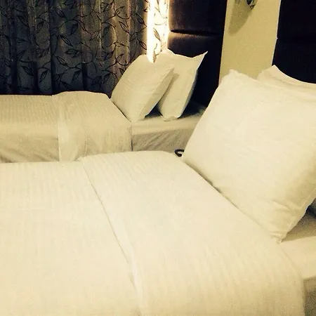 イ アルテ シティセンター ホテル ティラナ