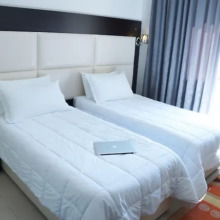 Hotel E Arte Center 3*