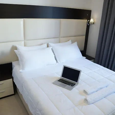 Hotel E Arte Center 3*