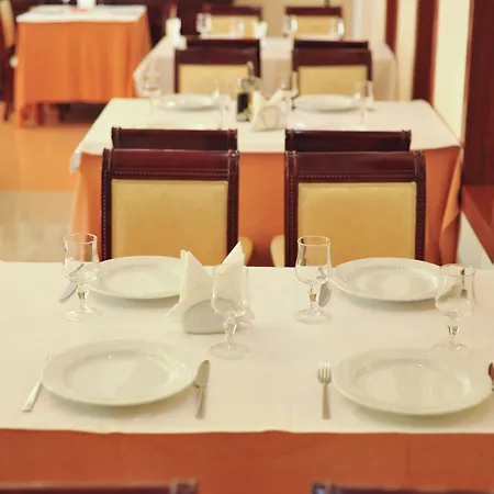 ホテル イ アルテ シティセンター ティラナ