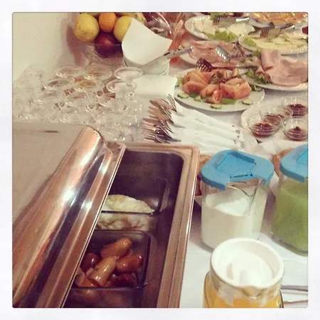 イ アルテ シティセンター ティラナ