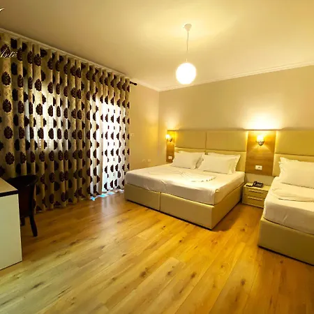 Hotel E Arte Center 3*