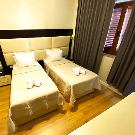 Hotel E Arte Center