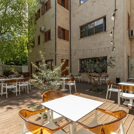 E Arte Center Hotel