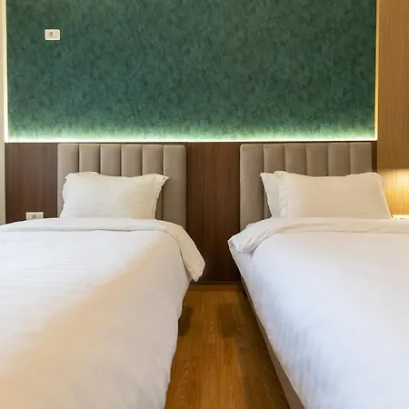 Hotel E Arte Center 3*