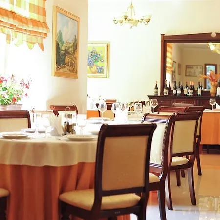 ホテル イ アルテ シティセンター ティラナ