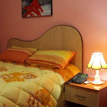 イ アルテ シティセンター 3* ティラナ