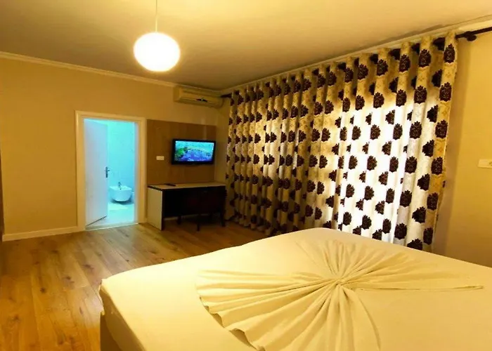 E Arte Center 3* Tirana