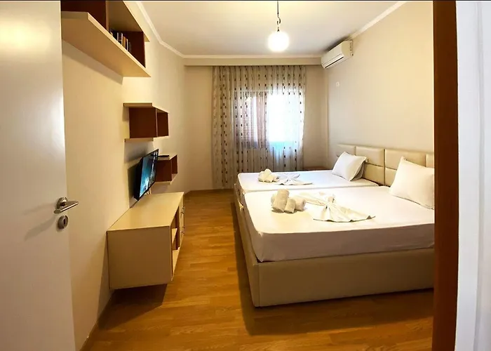 E Arte Center Hotel 3*