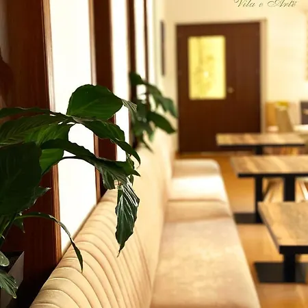 E Arte Center