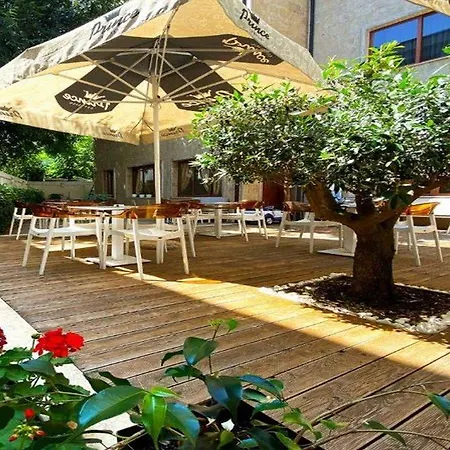 Szálloda E Arte Center Tirana