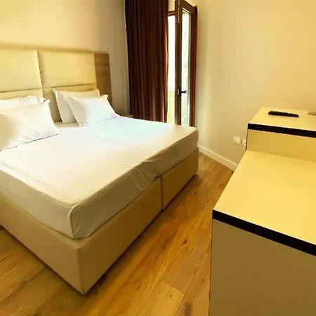 Otel E Arte Center Tiran