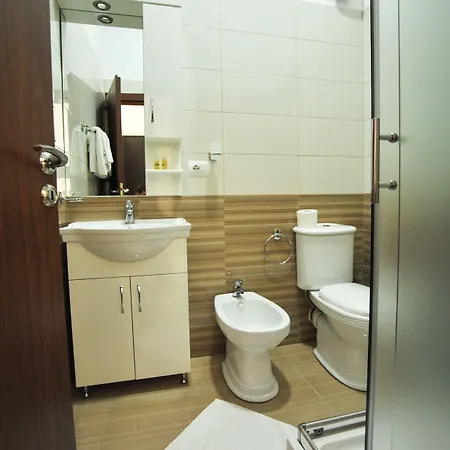 E Arte Center 3* Tiran