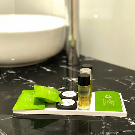 E Arte Center Otel Tiran