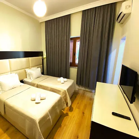 Hotel E Arte Center