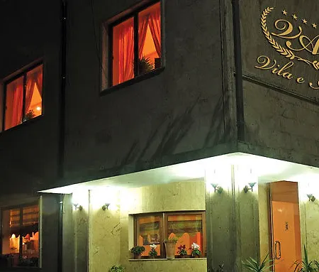 E Arte Center Otel Tiran