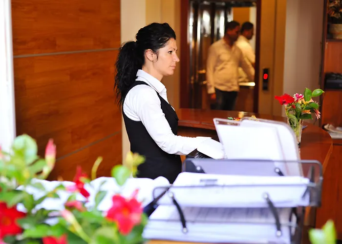 E Arte Center Hotel 3*