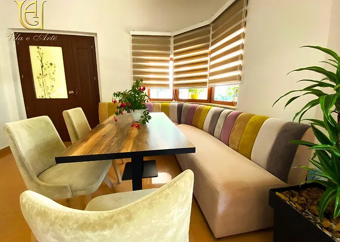 维拉艾普艺城中心酒店 地拉那