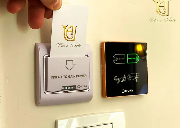 维拉艾普艺城中心酒店 地拉那