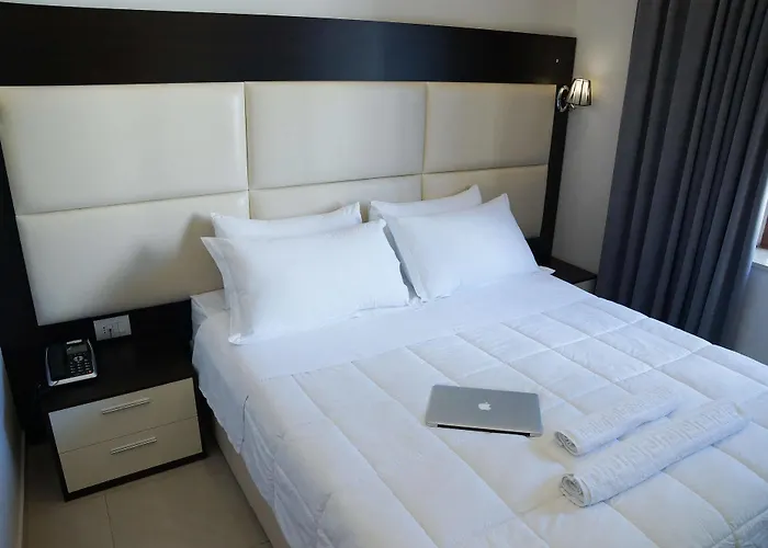 E Arte Center Hotel 3*